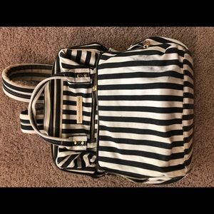 Awesome diaper bag!